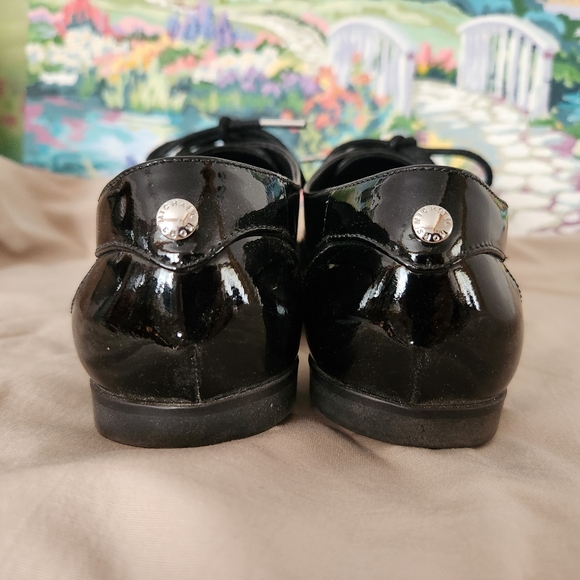 Michael Kors lace up leaher shoes - Picture 4 of 9